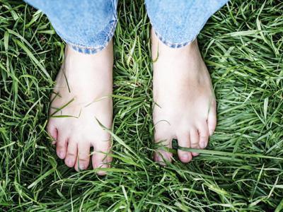 Blote voeten in het gras goed voor uw gezondheid | Hendriks Graszoden